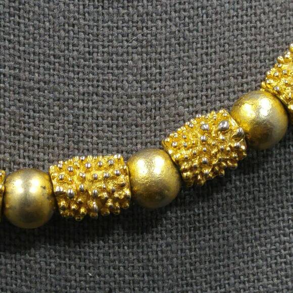 Trifari Brutalist Beaded Choker Necklace, Gold Plate, 1960s Vintage Jewelry - Picture 5 of 10